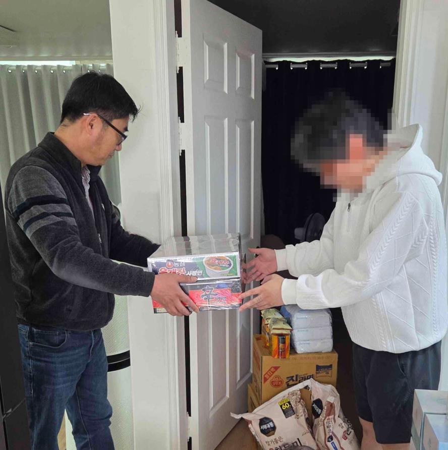 수원시 권선구 권선2동, 통합사례관리 가구에 지원 물품 전달